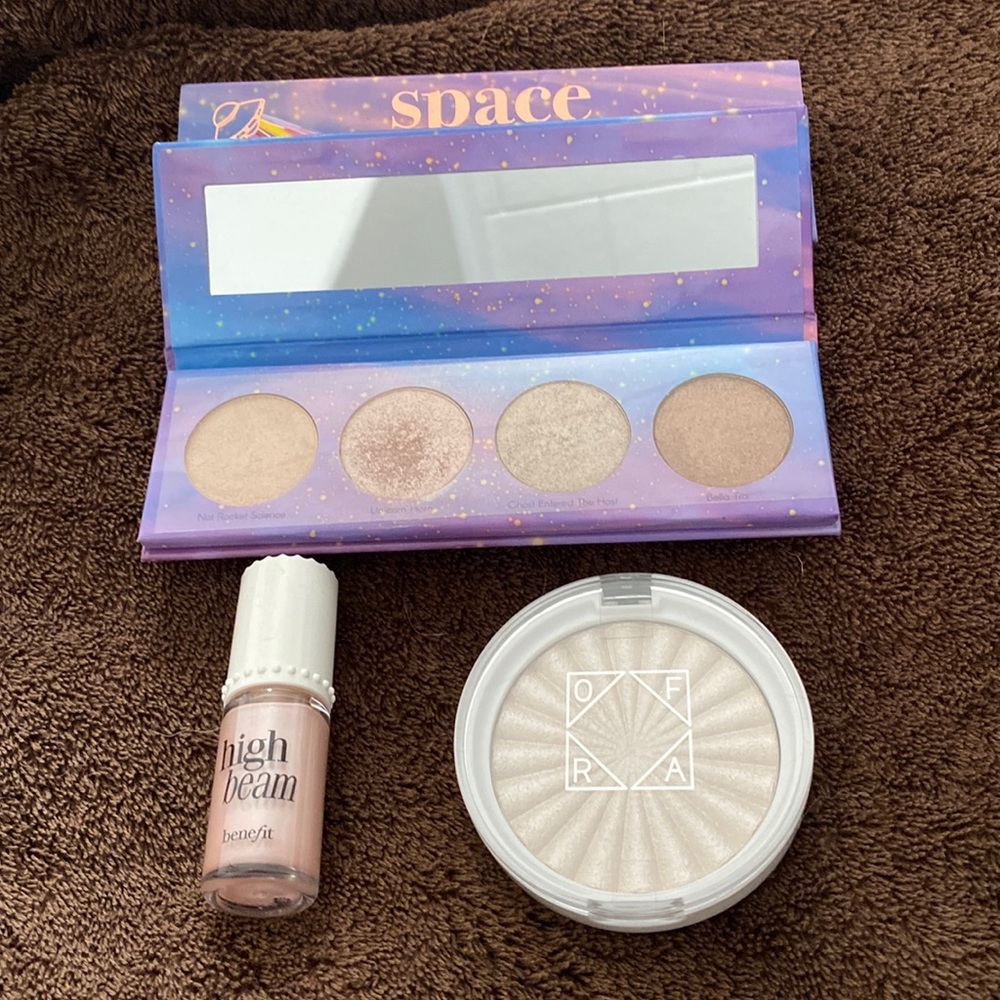 Face  brightening trio.